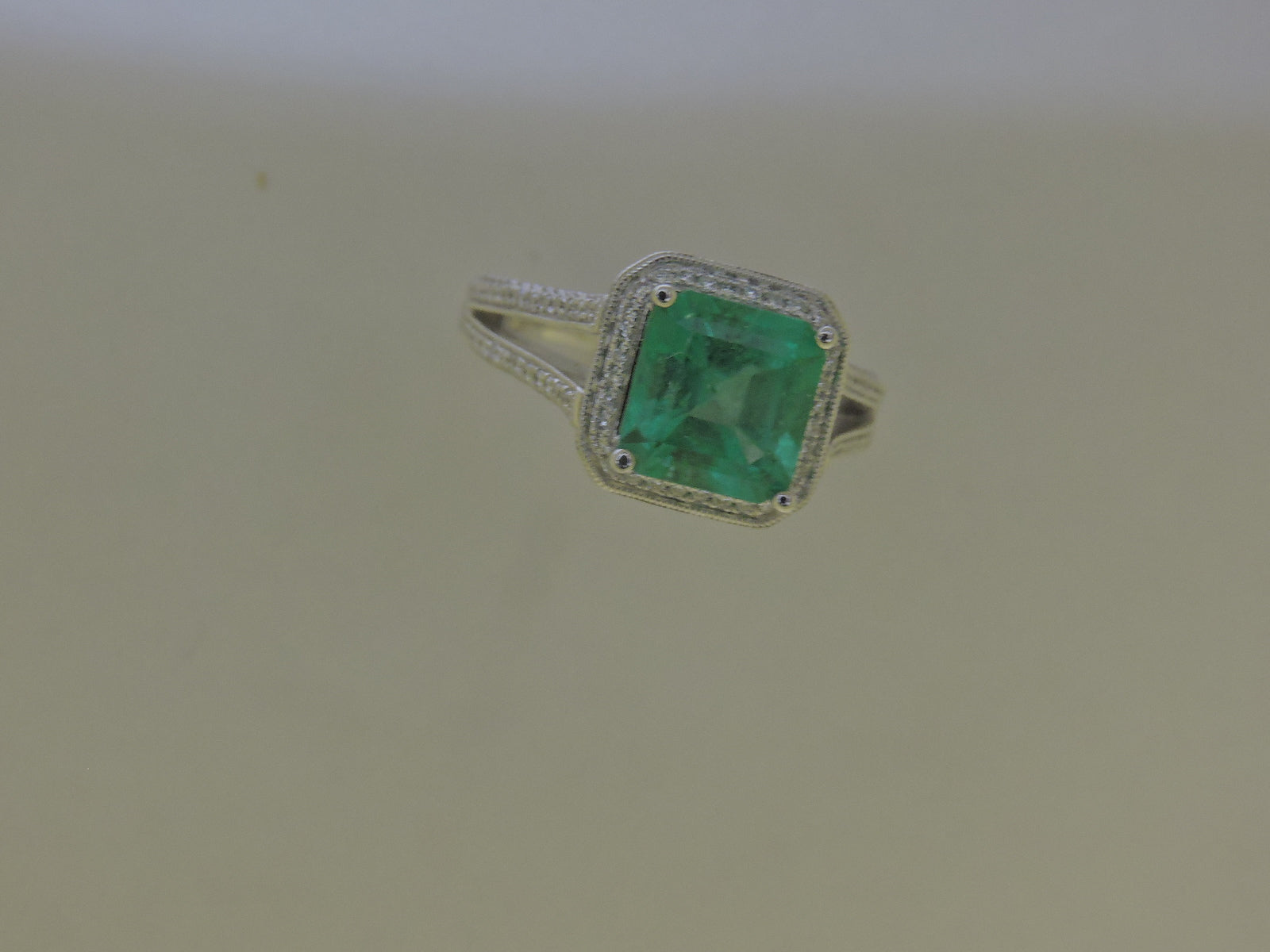 Ladie's Emerald Ring — Bendor Jewelry, Los Angeles